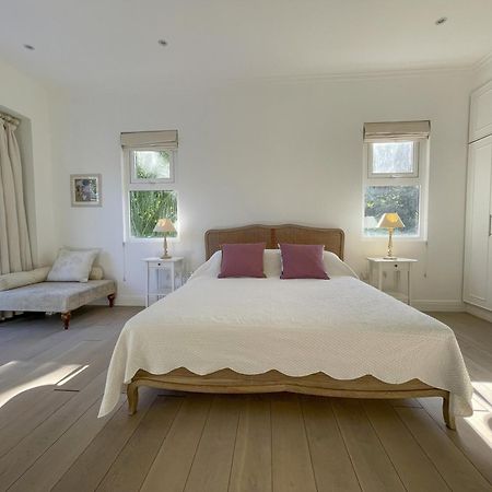 Villa Blanc - Chateau Elysium โบวาลง ภายนอก รูปภาพ