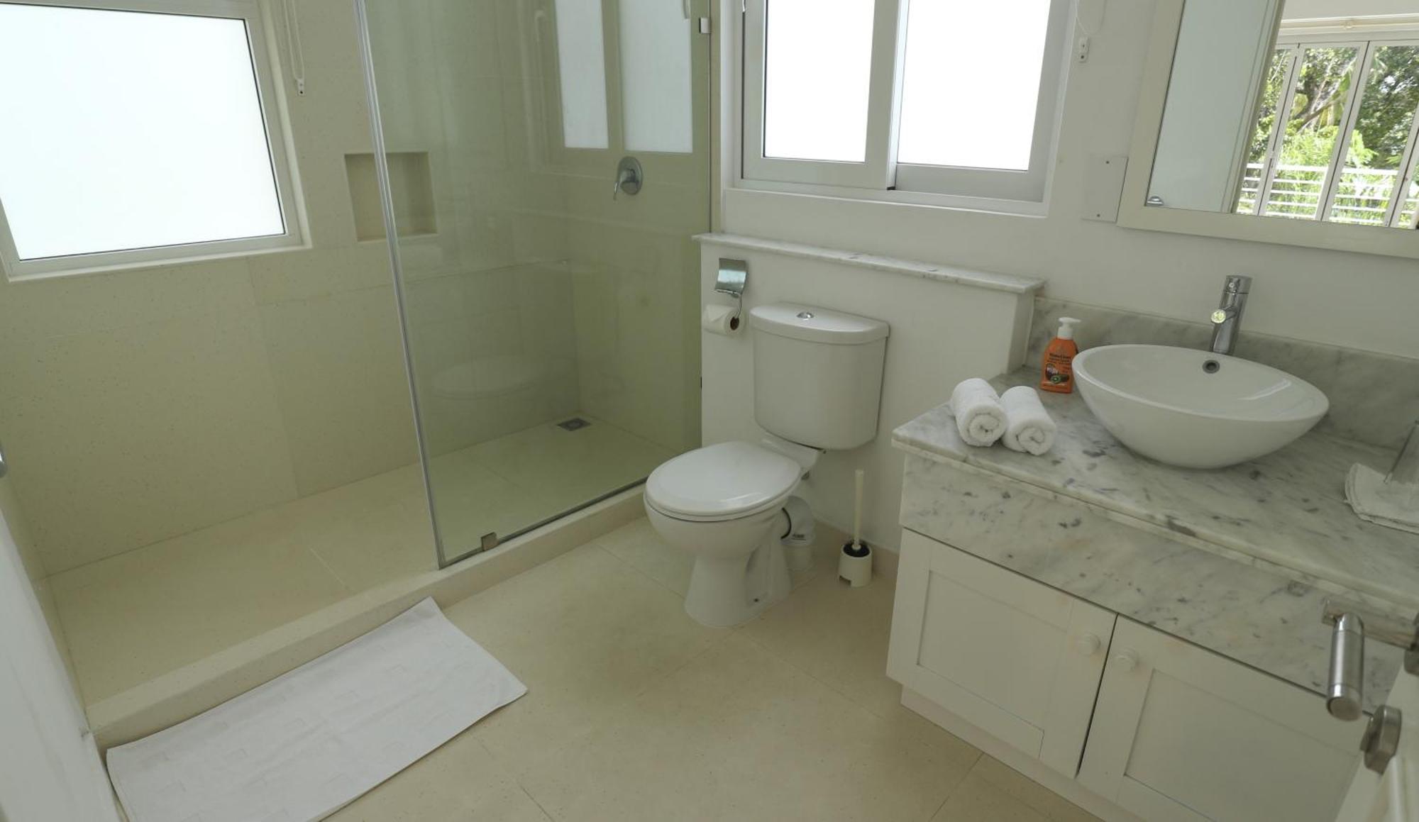 Villa Blanc - Chateau Elysium โบวาลง ภายนอก รูปภาพ