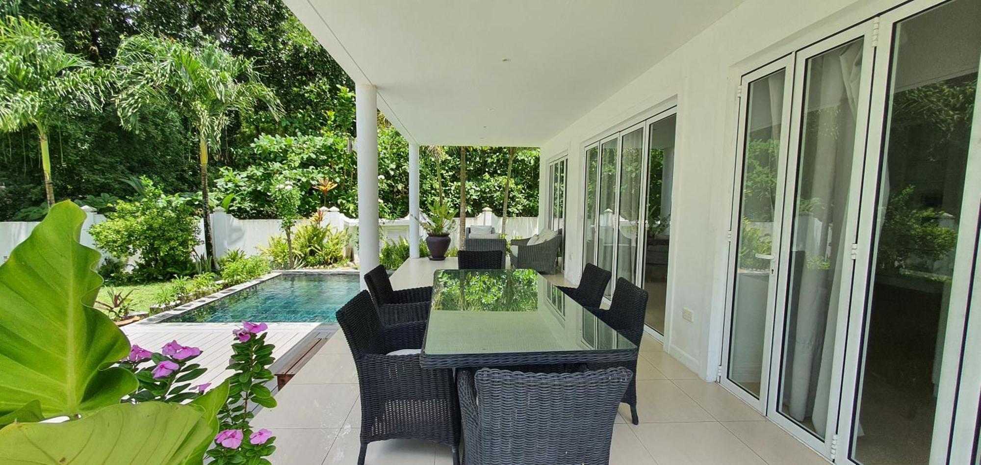 Villa Blanc - Chateau Elysium โบวาลง ภายนอก รูปภาพ