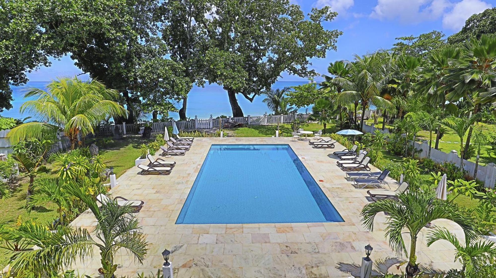 Villa Blanc - Chateau Elysium โบวาลง ภายนอก รูปภาพ